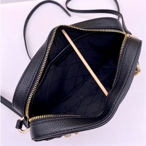 Michael Kors Large EW Zip Chain
Crossbody Bag Black - Picture 8 of 11